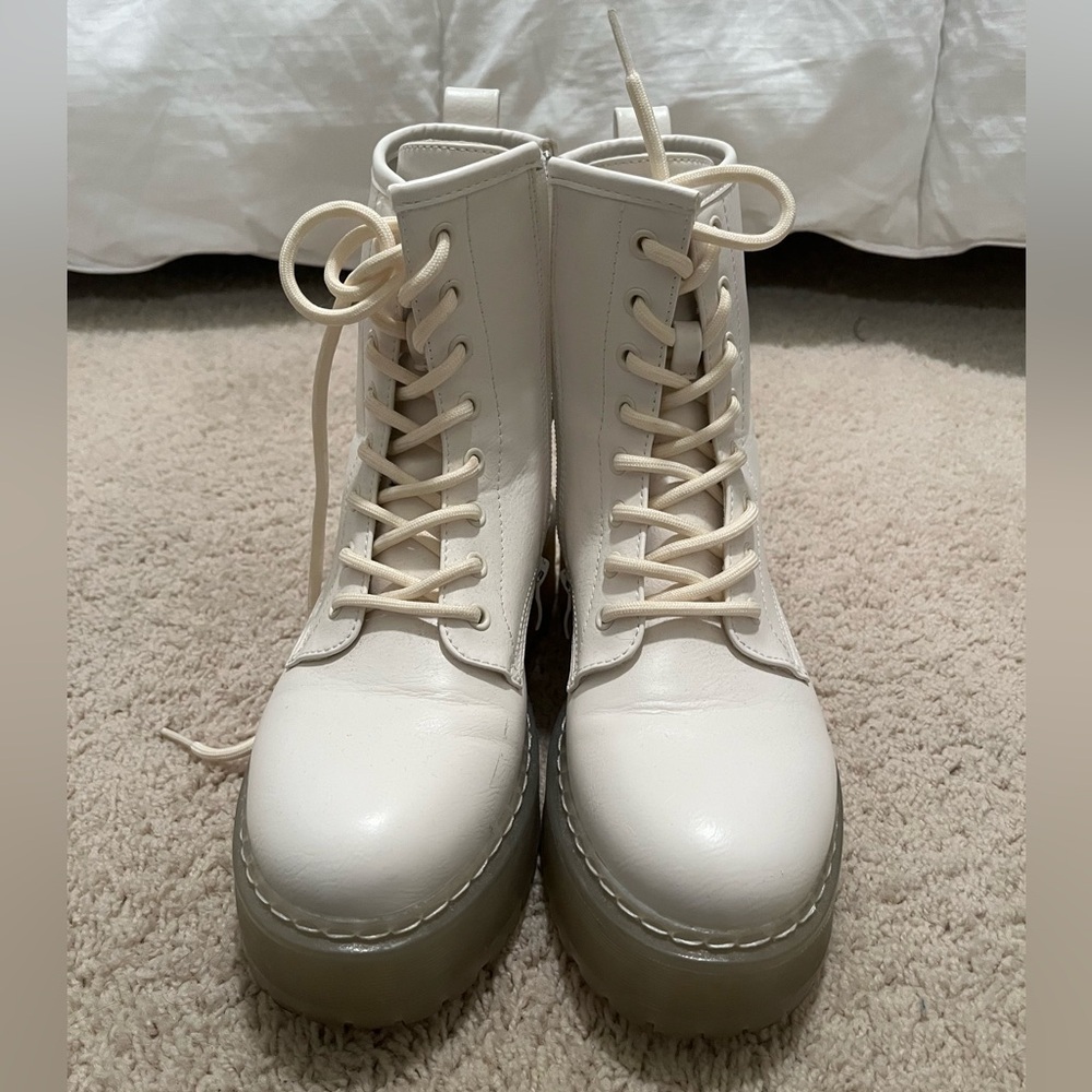 Steve Madden Betty white combat boots